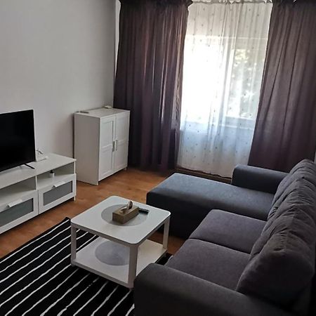 דירות פיטסטי Dana מראה חיצוני תמונה